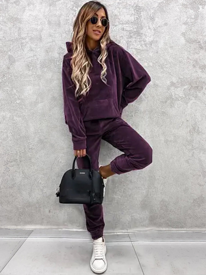 Kvinnors mysiga velour joggingset med huva och elastisk midja Mirla-Eva Jonsson