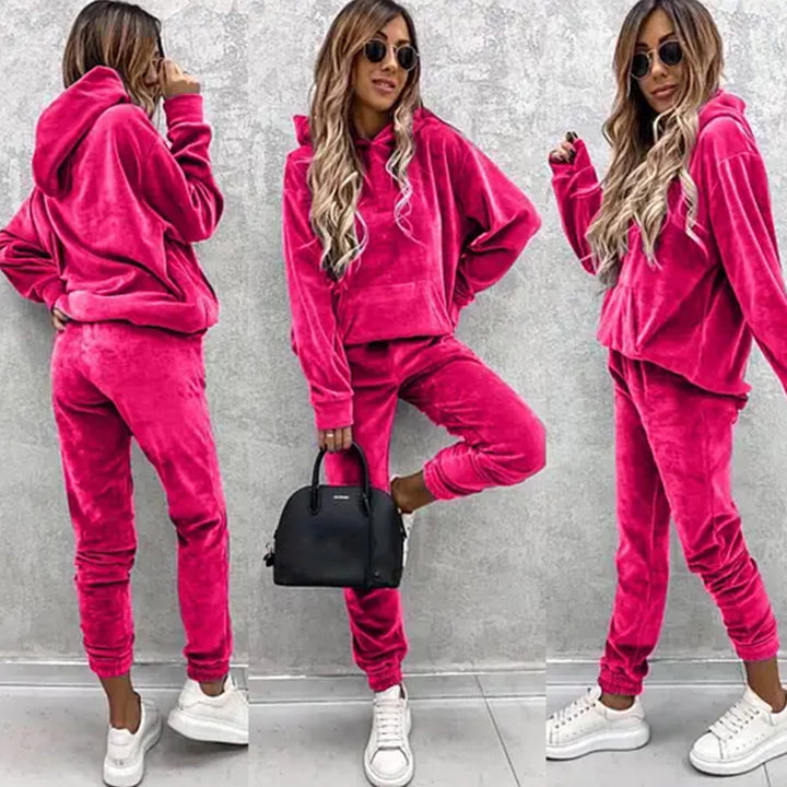 Kvinnors mysiga velour joggingset med huva och elastisk midja Mirla-Eva Jonsson