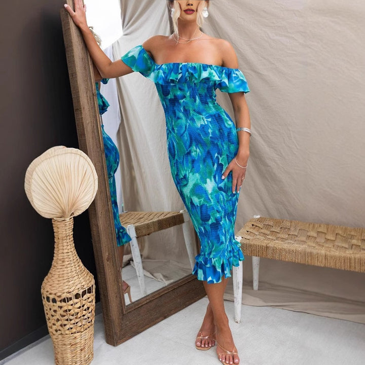 Kvinnors off-shoulder klänning med volanger och figurnära passform-Eva Jonsson