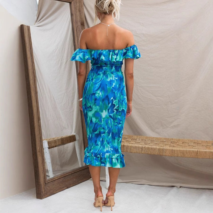 Kvinnors off-shoulder klänning med volanger och figurnära passform-Eva Jonsson