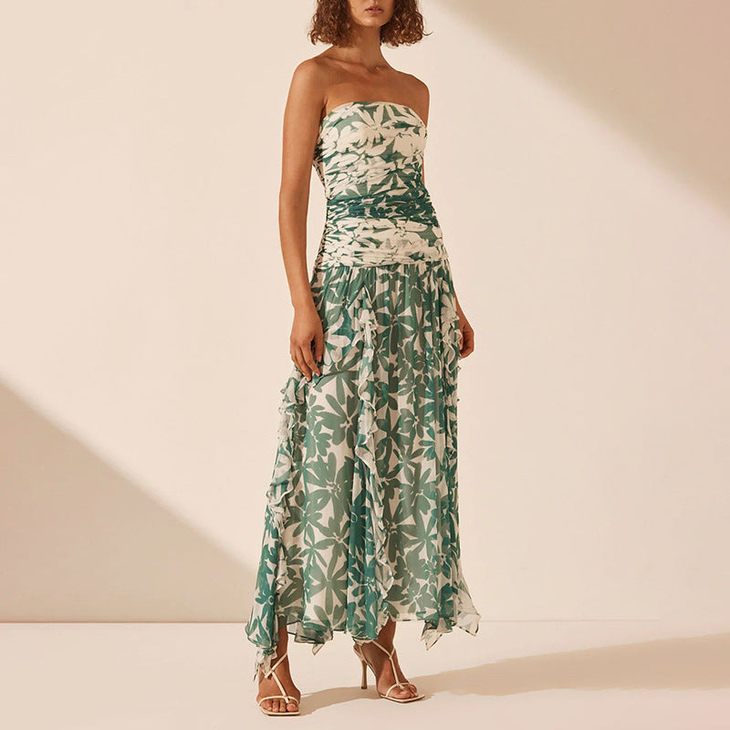 Kvinnors off-shoulder maxiklänning med volangdetaljer och blommönster Mirla-Eva Jonsson
