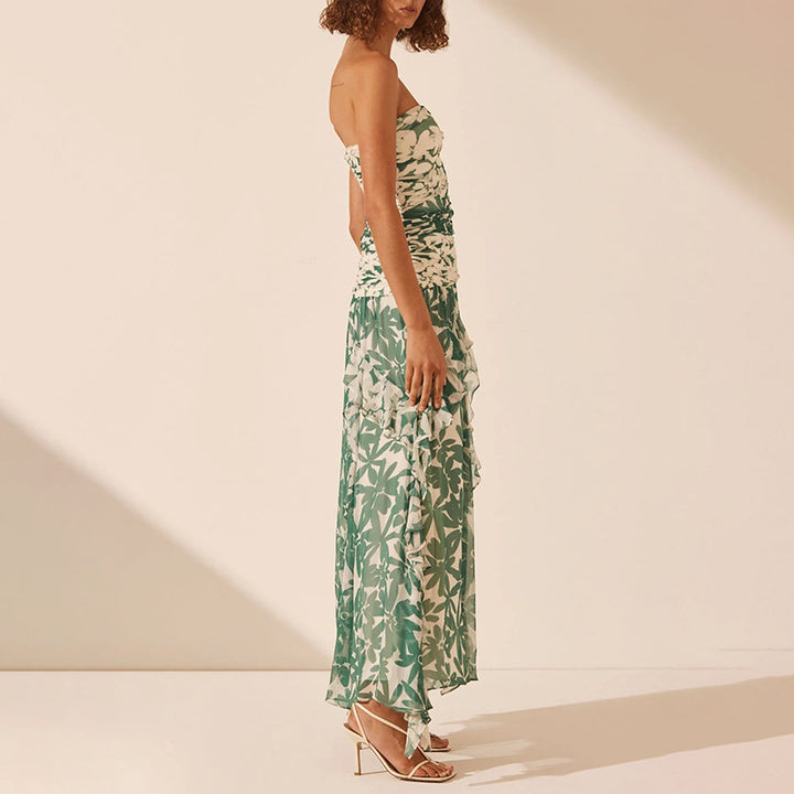 Kvinnors off-shoulder maxiklänning med volangdetaljer och blommönster Mirla-Eva Jonsson