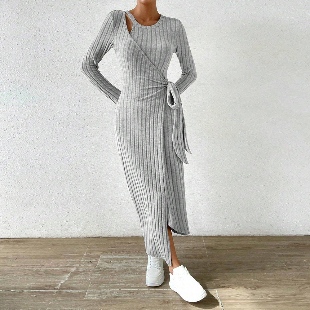 Kvinnors omslagsklänning med fina ribbstrukturer och elegant skrädderi Mirla-Eva Jonsson