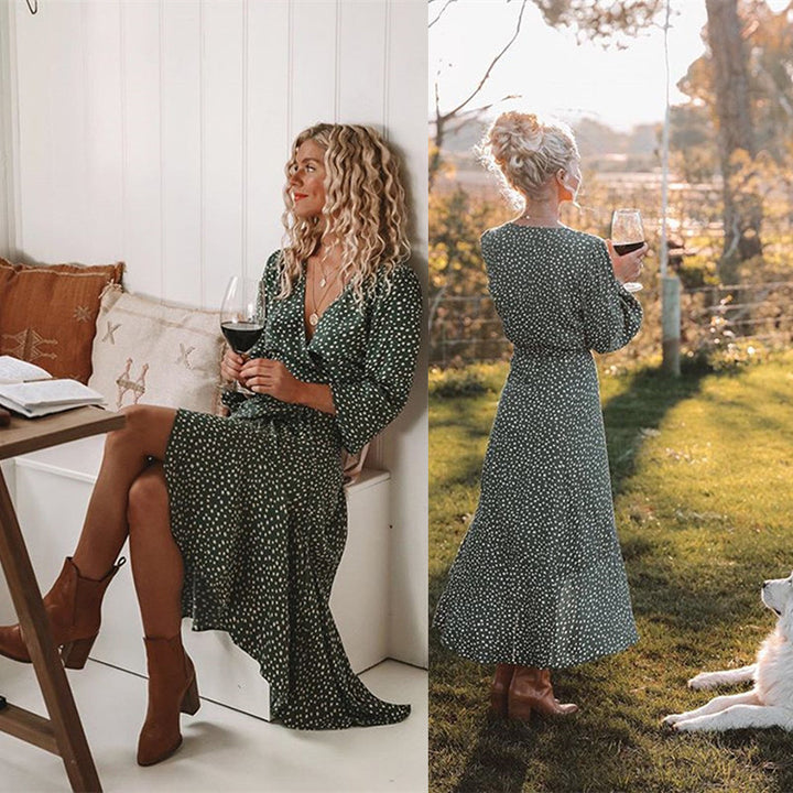 Kvinnors omslagsklänning med flödande kjol och V-hals-Eva Jonsson