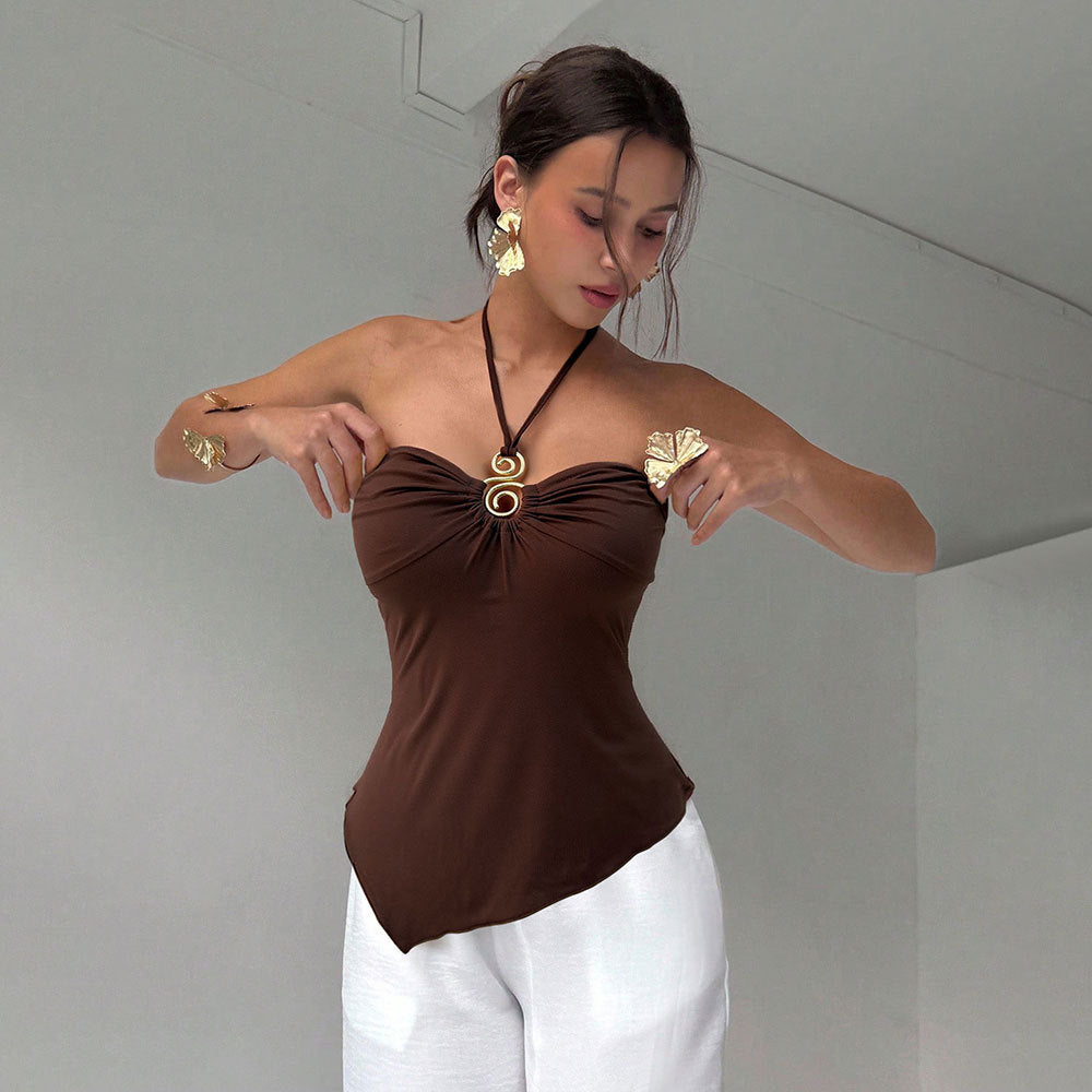 Kvinnors omslagstopp med elegant drapering och justerbar nackband Mirla-Eva Jonsson