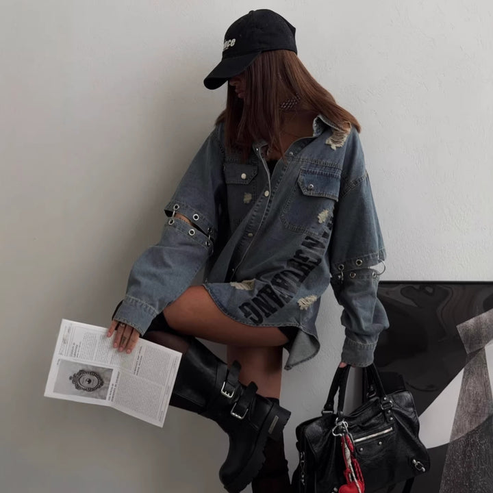 Kvinnors överdimensionerad denimskjorta med rivna detaljer Mirla-Eva Jonsson