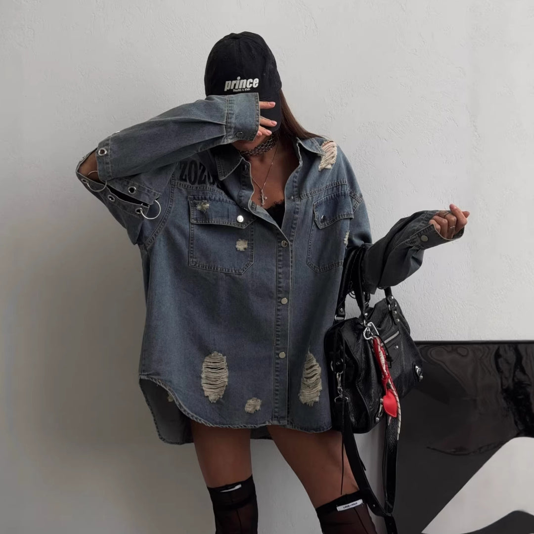 Kvinnors överdimensionerad denimskjorta med rivna detaljer Mirla-Eva Jonsson