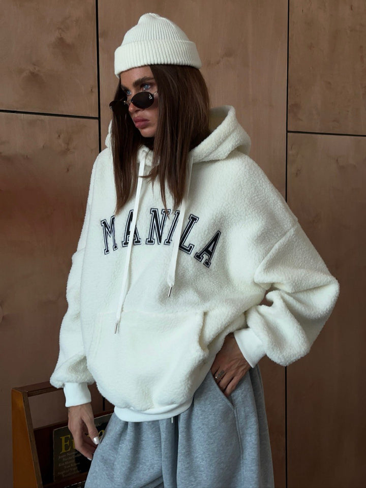 Kvinnors oversize fleece hoodie med broderad logotyp Mirla-Eva Jonsson