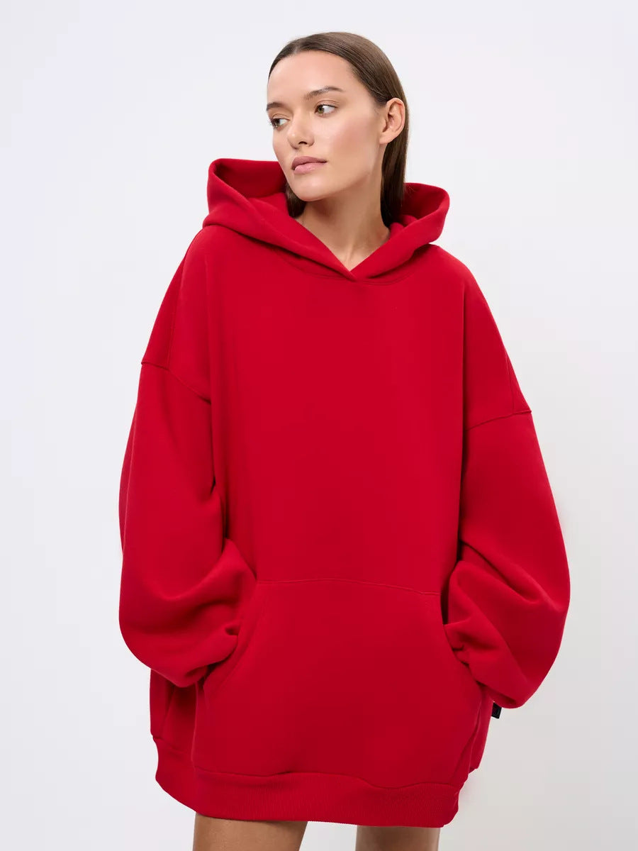 Kvinnors oversize hoodie med voluminösa ärmar och integrerad känguruficka Mirla-Eva Jonsson