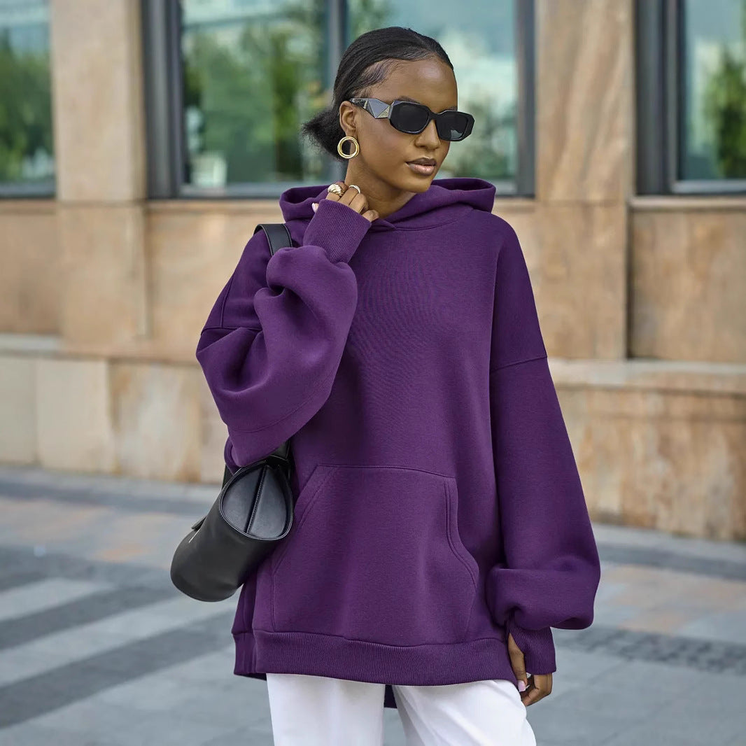Kvinnors oversize hoodie med voluminösa ärmar och integrerad känguruficka Mirla-Eva Jonsson
