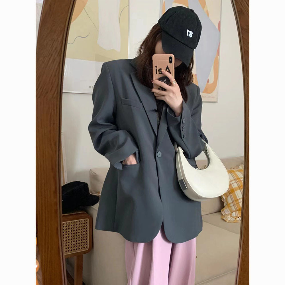Kvinnors oversized blazer gjord av högkvalitativt material med fickor Mirla-Eva Jonsson