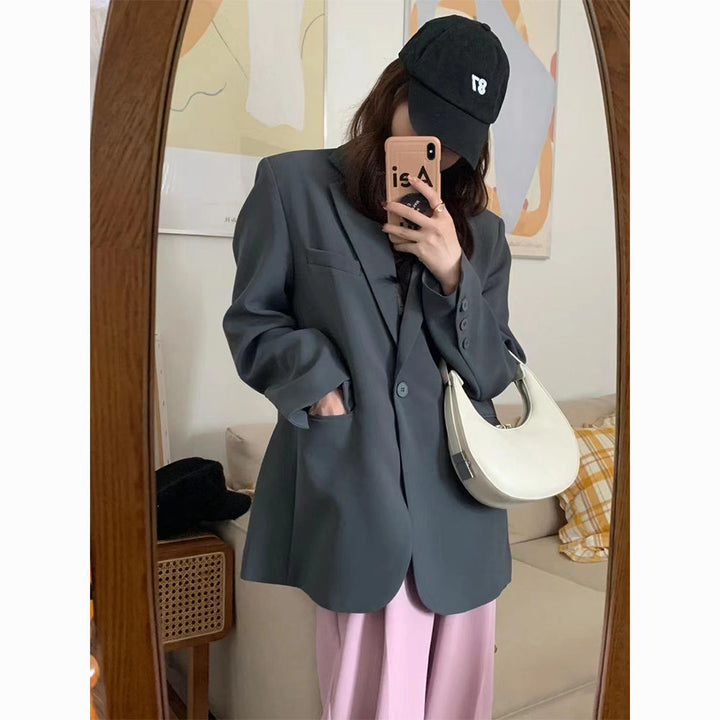 Kvinnors oversized blazer gjord av högkvalitativt material med fickor Mirla-Eva Jonsson