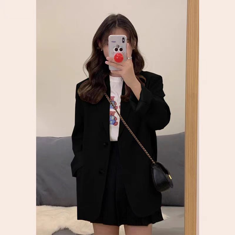 Kvinnors oversized blazer med eleganta detaljer Mirla-Eva Jonsson