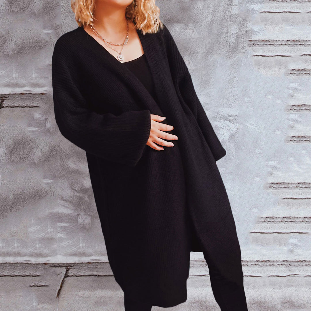 Kvinnors oversized cardigan med djup V-ringning och lös passform Mirla-Eva Jonsson