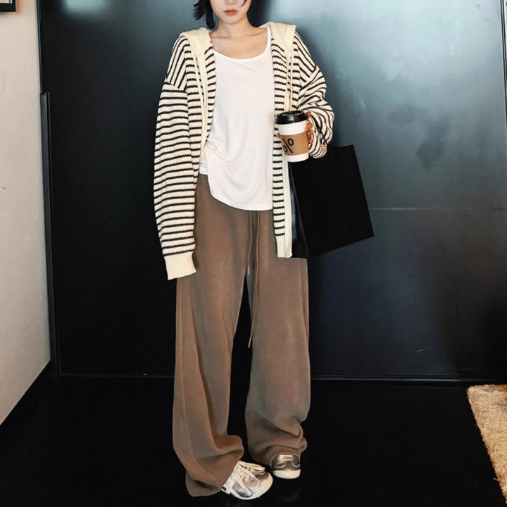 Kvinnors oversized cardigan med dragkedja och huva Mirla-Eva Jonsson