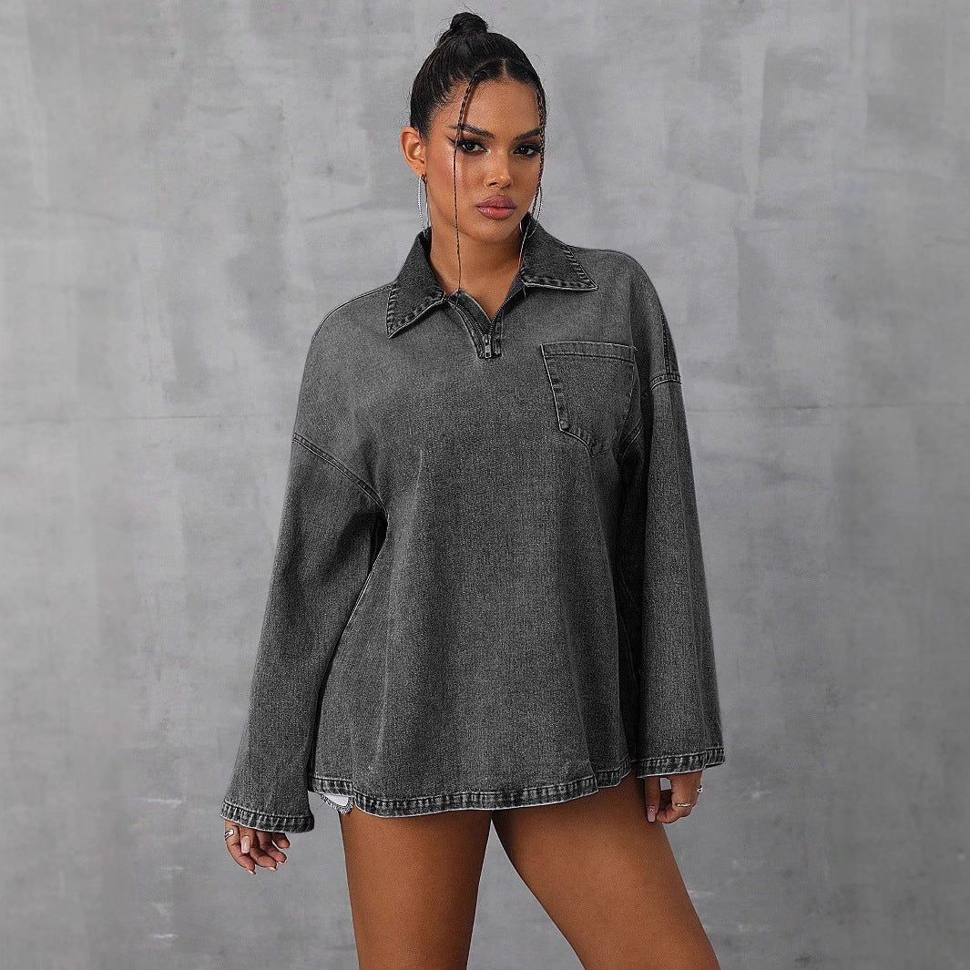 Kvinnors oversized denimblus med praktisk dragkedja och avslappnad krage Mirla-Eva Jonsson
