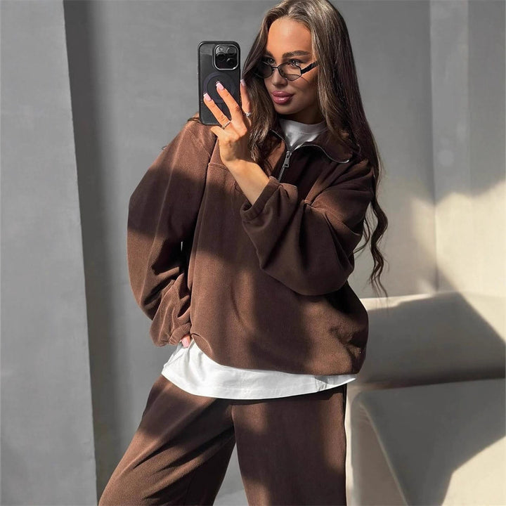 Kvinnors oversized fleece jumpsuit med hög krage och dragkedja Mirla-Eva Jonsson