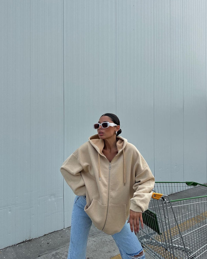 Kvinnors oversized hoodie jacka med full dragkedja och stora fickor Mirla-Eva Jonsson