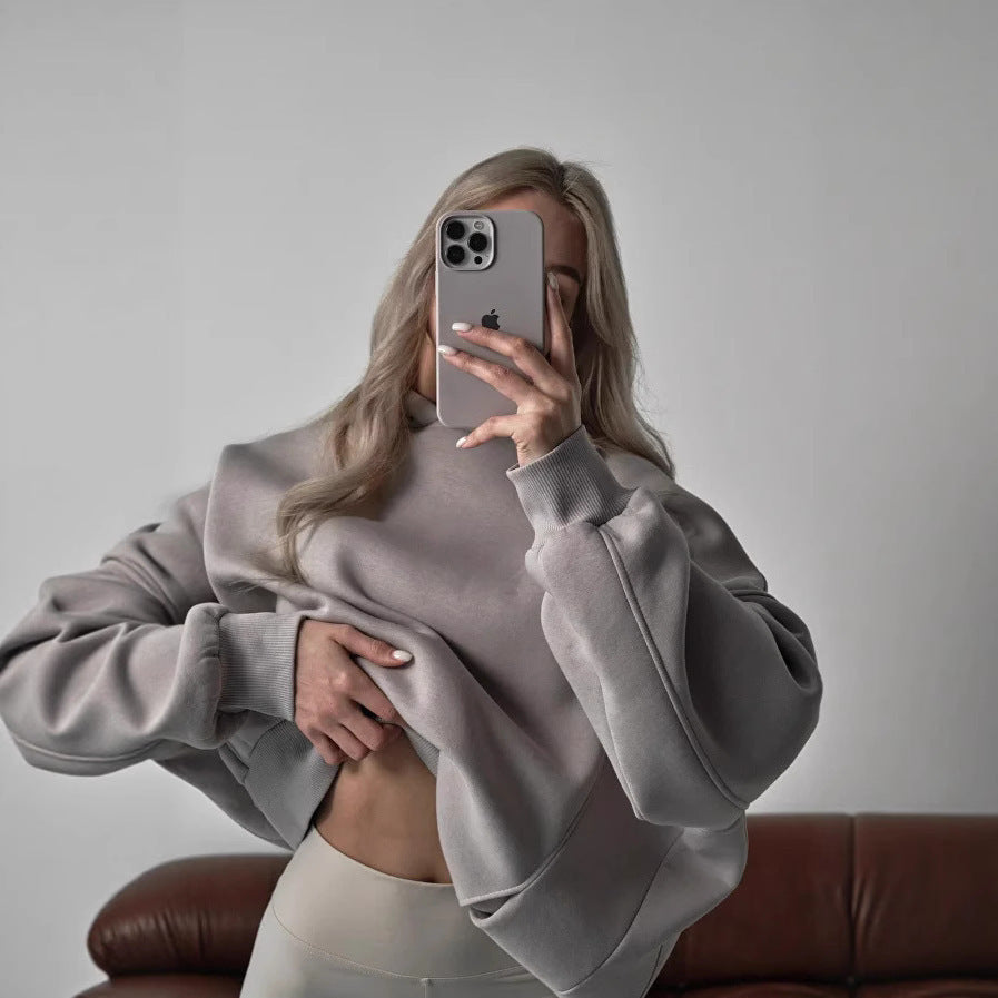 Kvinnors oversized hoodie med drop shoulder skärning Mirla-Eva Jonsson