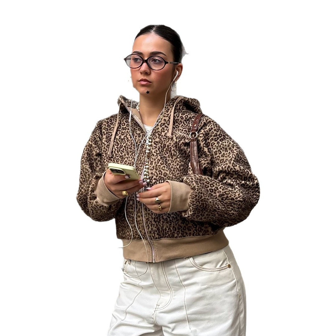 Kvinnors oversized hoodie med leopardtryck Mirla-Eva Jonsson