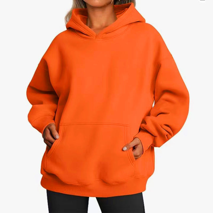 Kvinnors oversized hoodie med praktiska kängurufickor och mjukt innerfoder Mirla-Eva Jonsson
