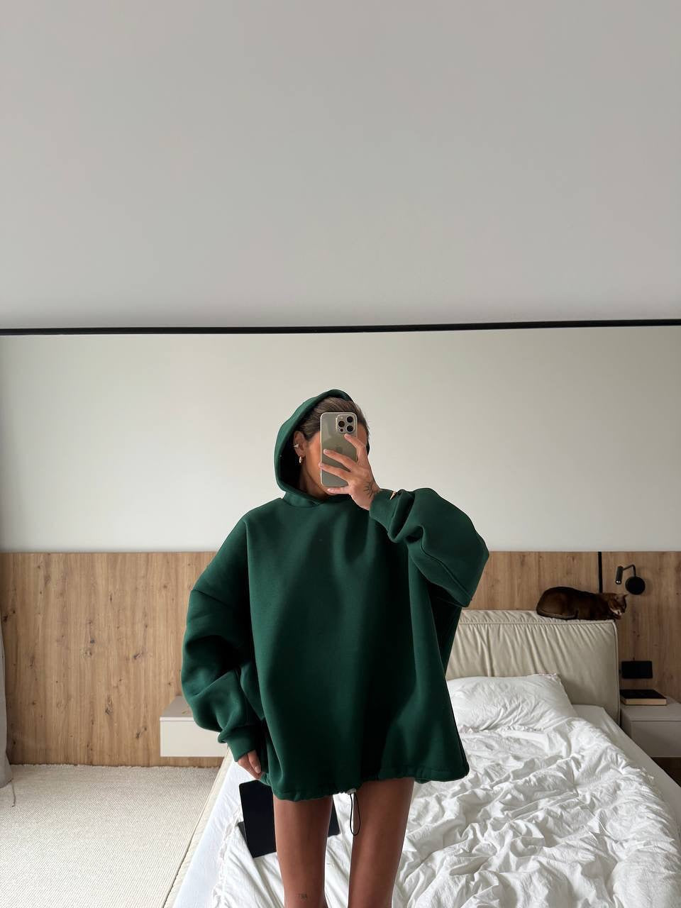 Kvinnors oversized hoodie med vida ärmar och ribbad nederkant Mirla-Eva Jonsson