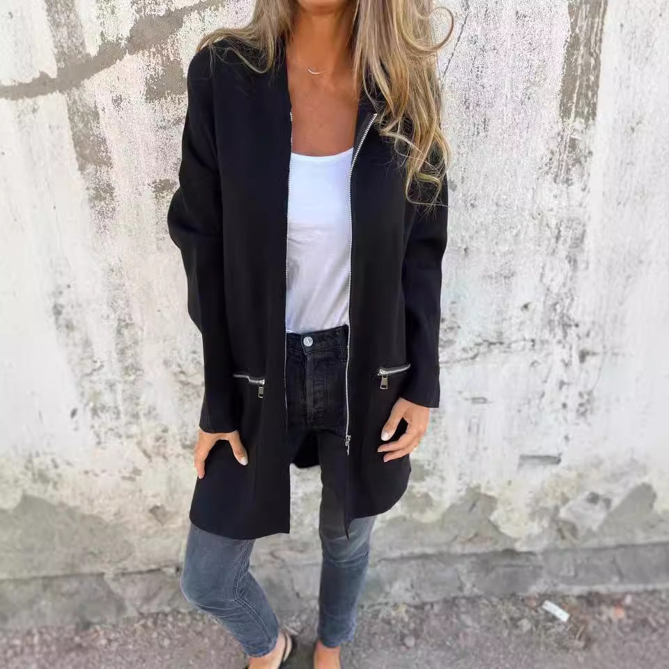 Kvinnors oversized jacka med praktiska fickor med dragkedja Mirla-Eva Jonsson