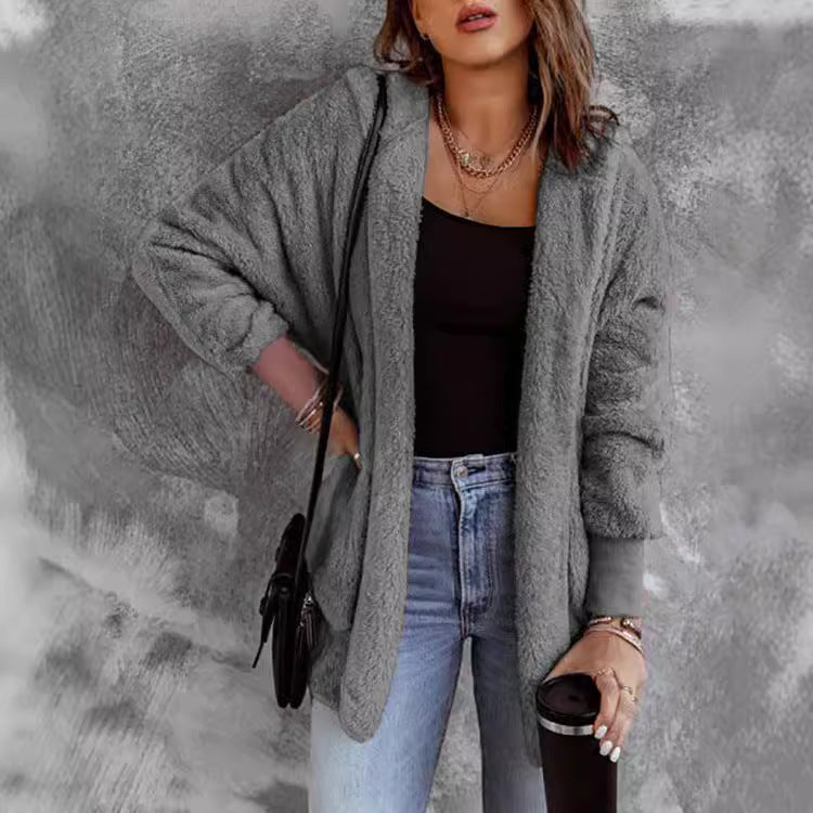 Kvinnors oversized kofta med mjukt material och avslappnad passform Mirla-Eva Jonsson