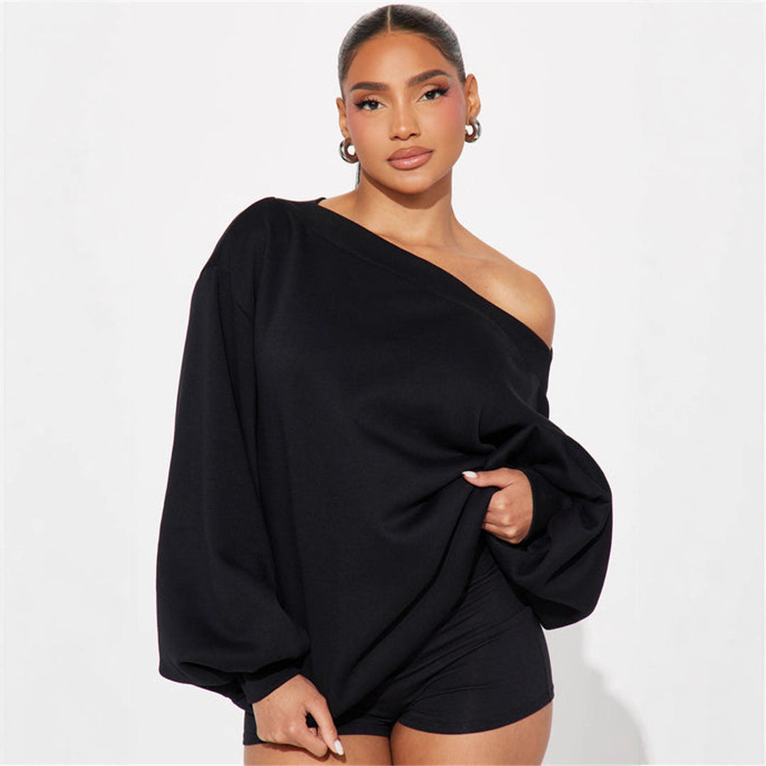 Kvinnors oversized sweatshirt med asymmetrisk halsringning och ballongformade ärmar-Eva Jonsson