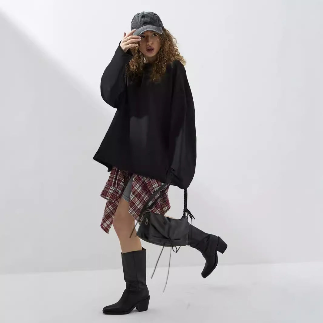 Kvinnors oversized sweatshirt med långa ärmar och rund halsringning Mirla-Eva Jonsson