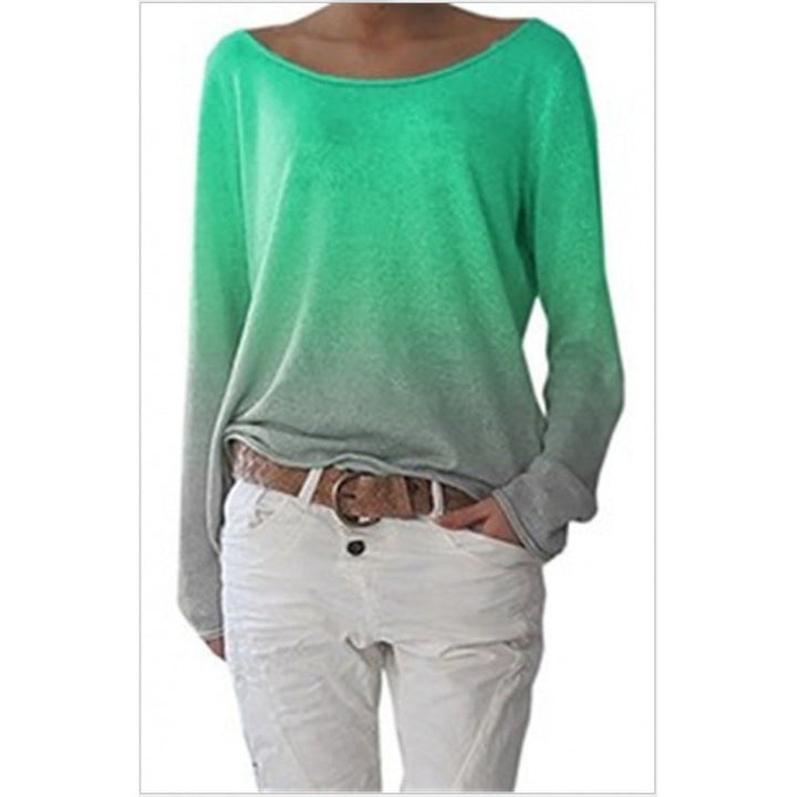 Kvinnors oversized sweatshirt med ombre-design och bred rund halsringning Mirla-Eva Jonsson