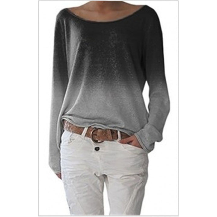Kvinnors oversized sweatshirt med ombre-design och bred rund halsringning Mirla-Eva Jonsson