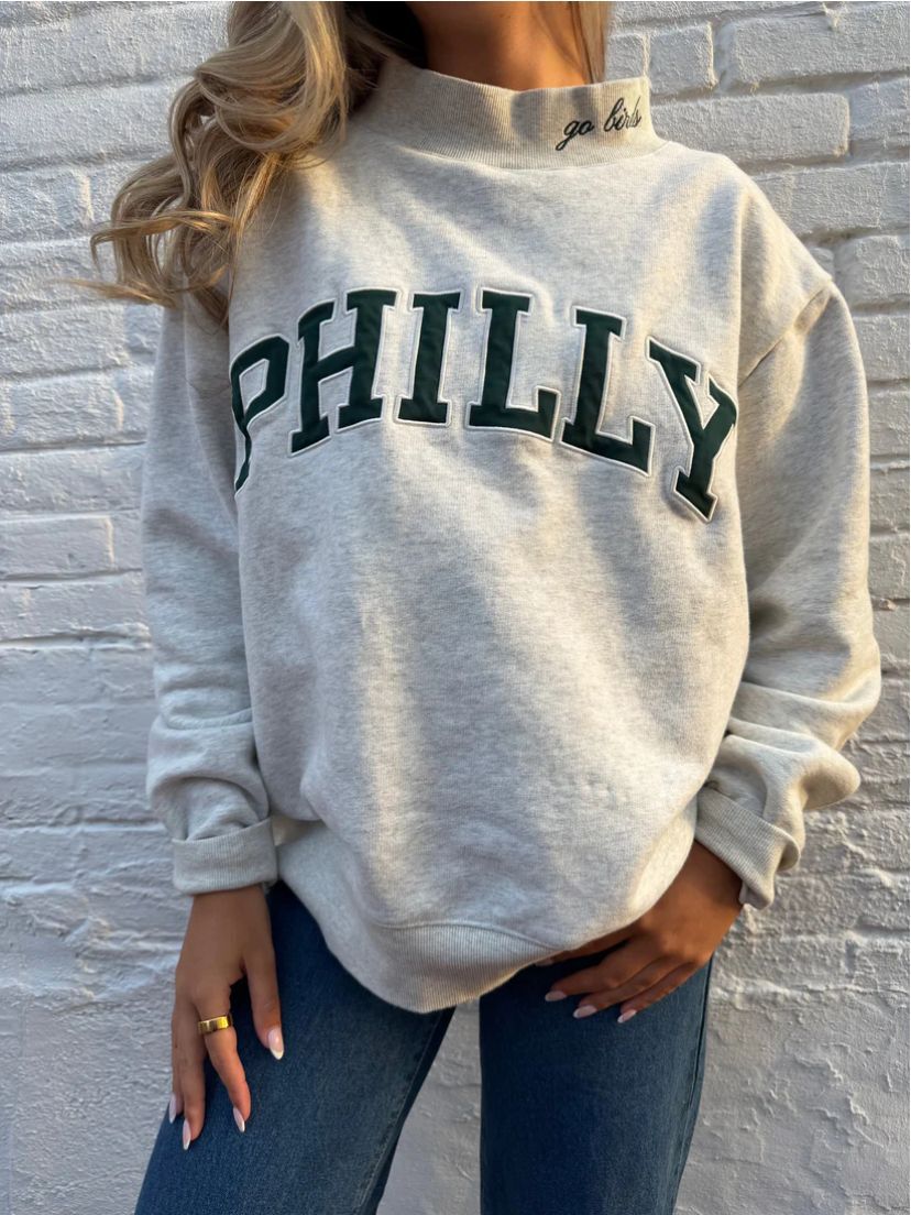 Kvinnors oversized sweatshirt med trendiga bokstäver Mirla-Eva Jonsson
