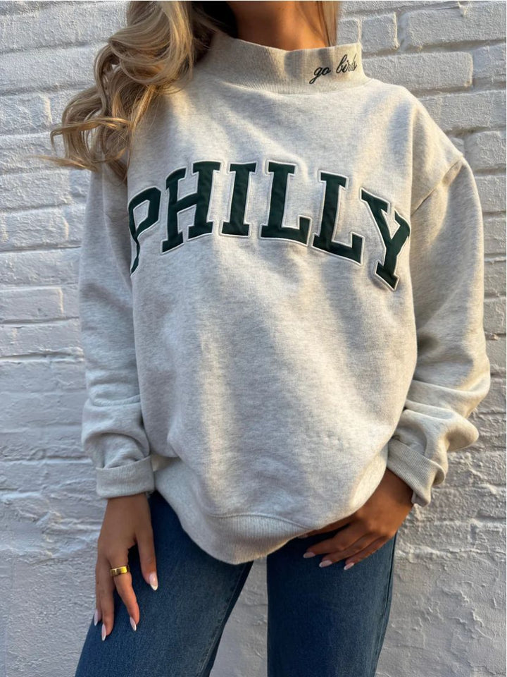 Kvinnors oversized sweatshirt med trendiga bokstäver Mirla-Eva Jonsson