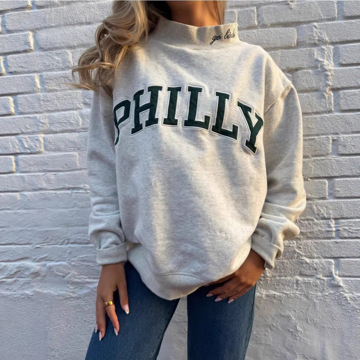 Kvinnors oversized sweatshirt med trendiga bokstäver Mirla-Eva Jonsson