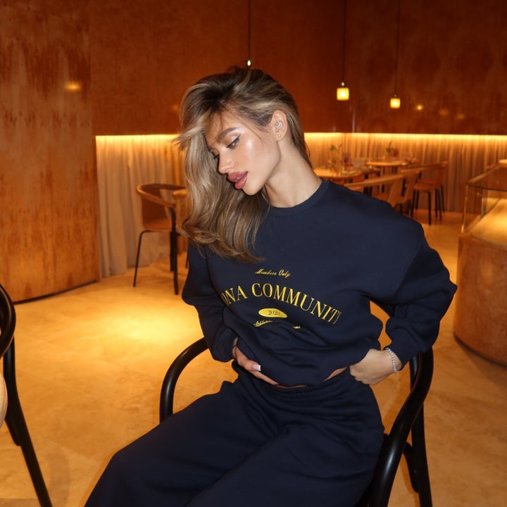 Kvinnors oversized sweatshirt och avslappnade fritidsbyxor set Mirla-Eva Jonsson