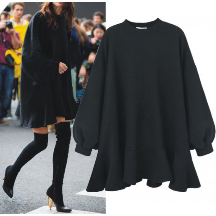 Kvinnors oversized sweatshirtklänning med voluminös ruffle fåll Mirla-Eva Jonsson