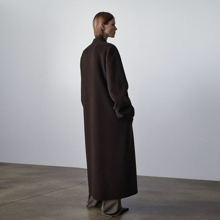 Kvinnors oversized trench coat gjord av högkvalitativ ullblandning Mirla-Eva Jonsson
