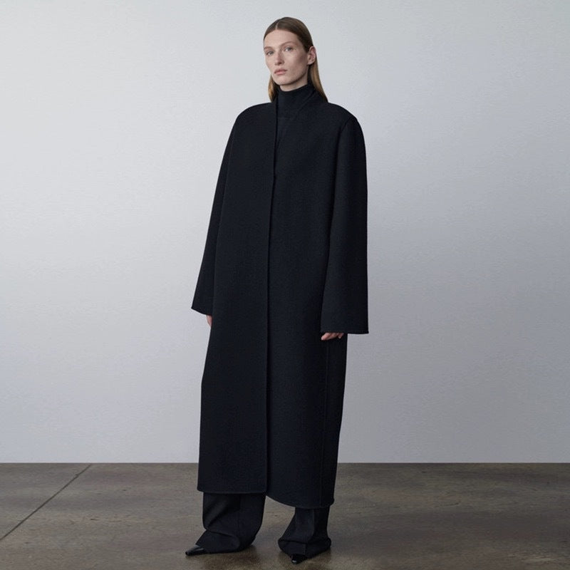Kvinnors oversized trench coat gjord av högkvalitativ ullblandning Mirla-Eva Jonsson