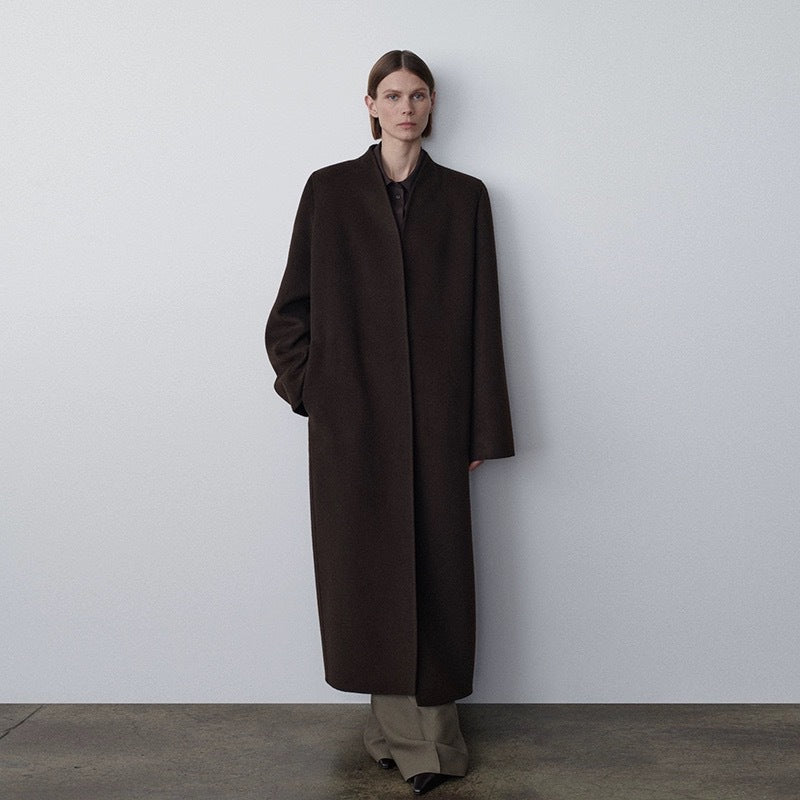 Kvinnors oversized trench coat gjord av högkvalitativ ullblandning Mirla-Eva Jonsson