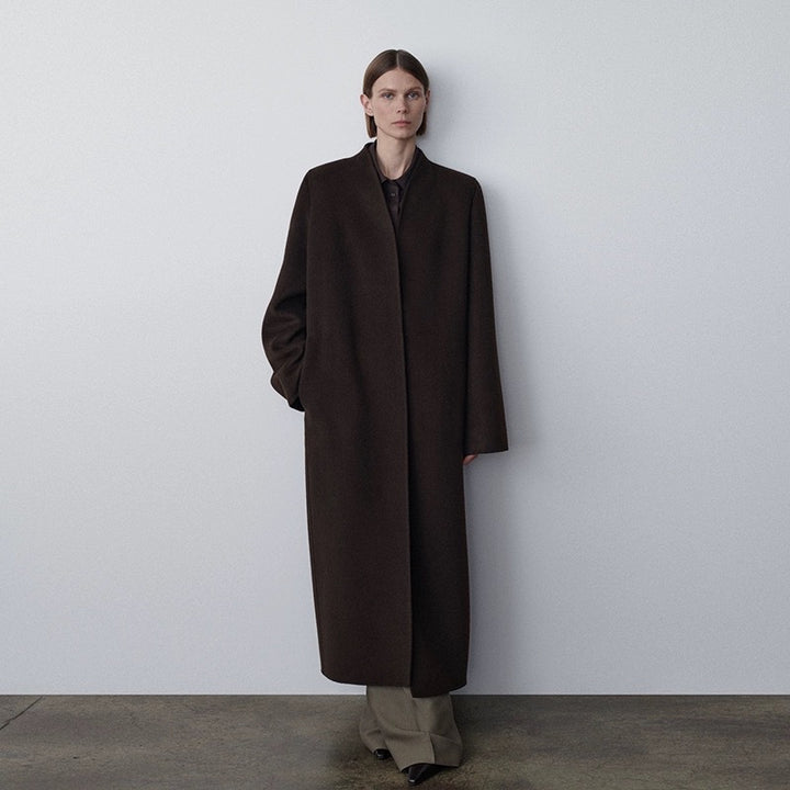 Kvinnors oversized trench coat gjord av högkvalitativ ullblandning Mirla-Eva Jonsson