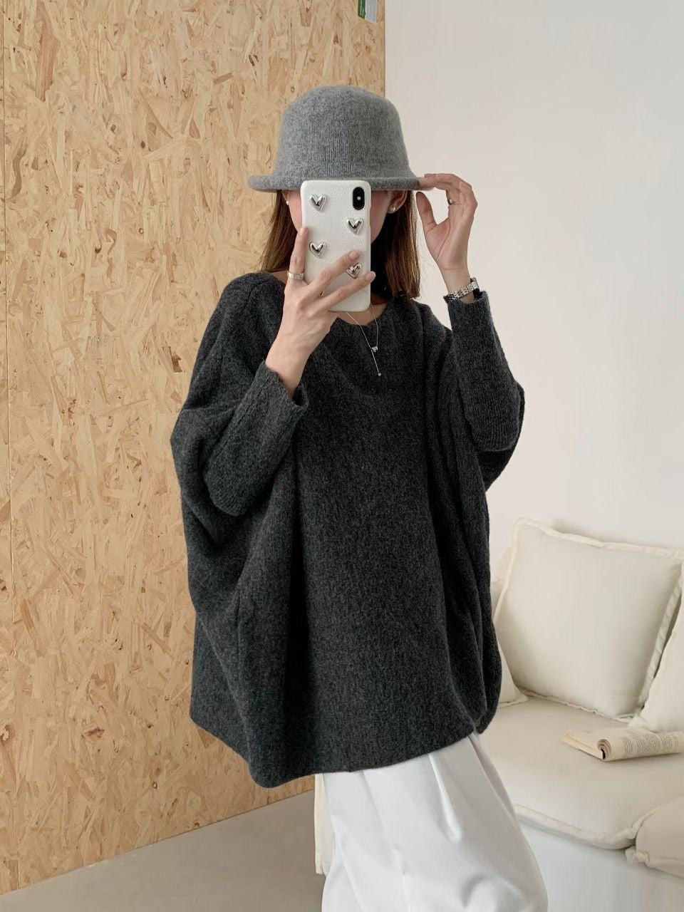 Kvinnors oversized tröja med stiligt, mjukt tyg och avslappnad passform Mirla-Eva Jonsson