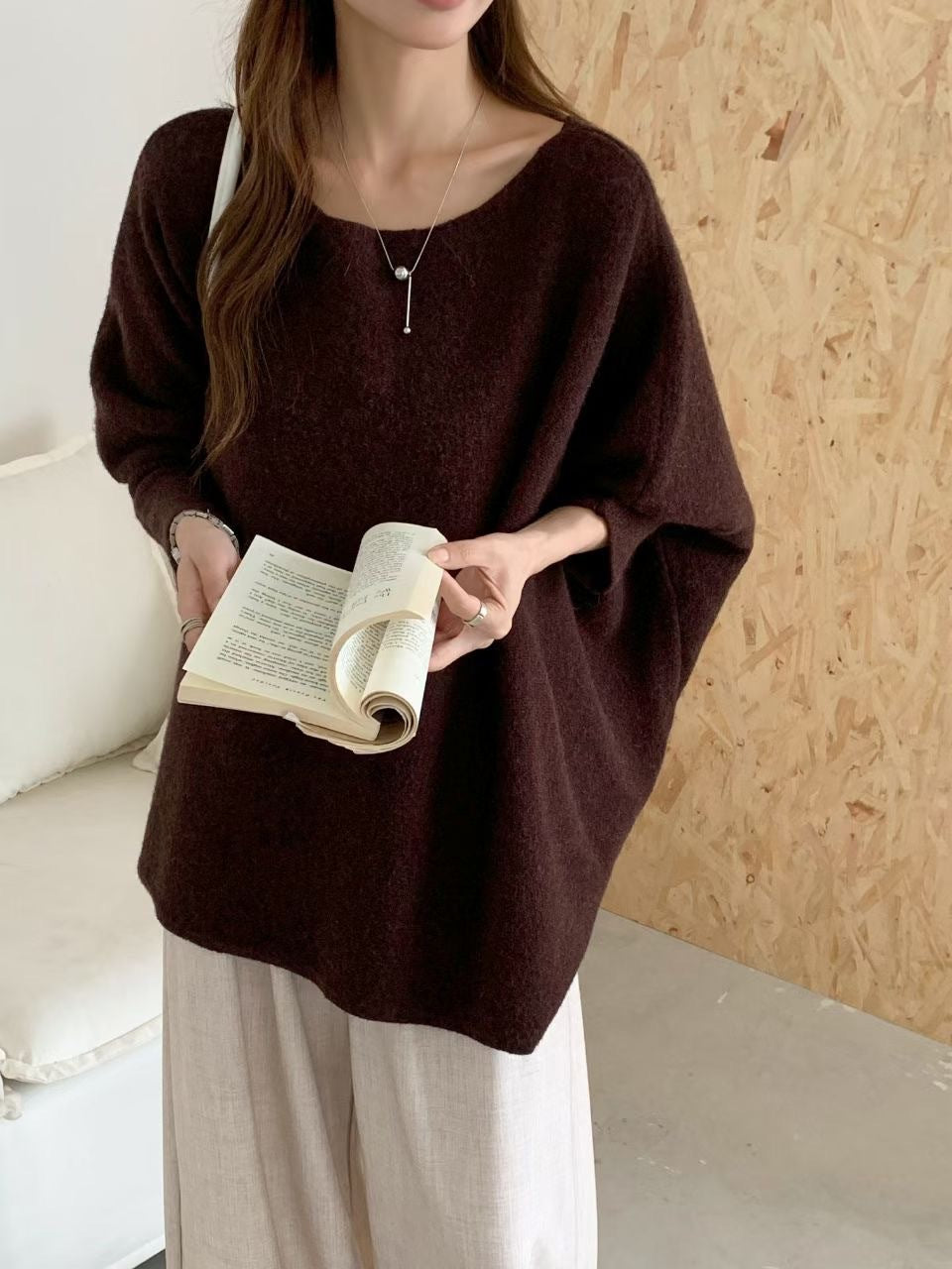 Kvinnors oversized tröja med stiligt, mjukt tyg och avslappnad passform Mirla-Eva Jonsson