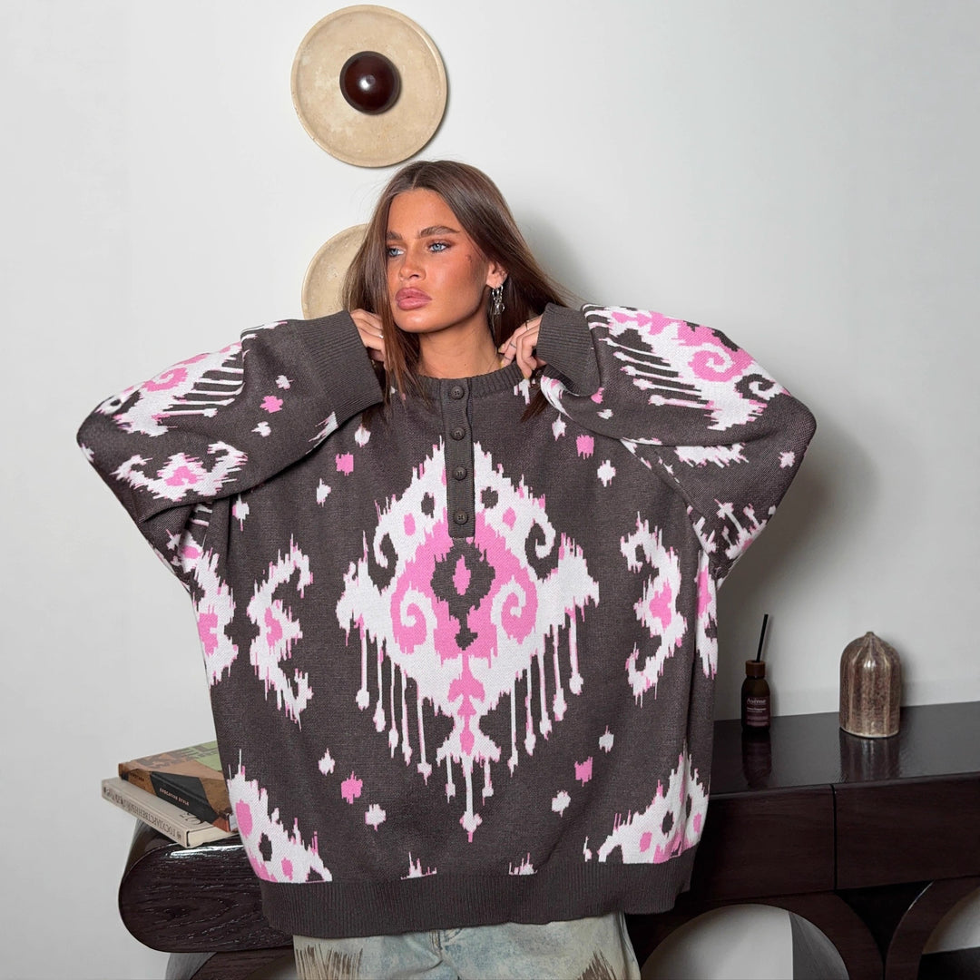Kvinnors oversized tröja med unikt mönster och knapplås Mirla-Eva Jonsson