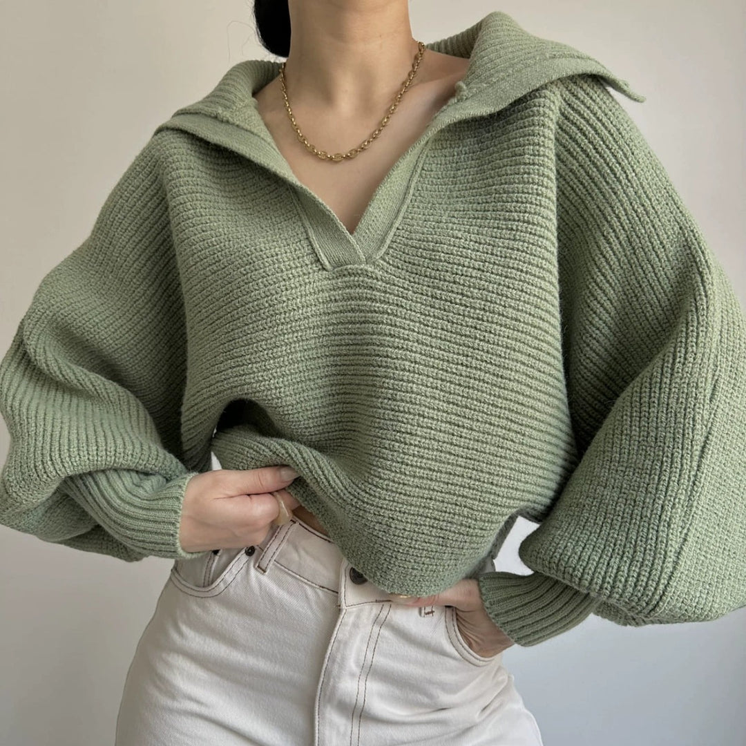 Kvinnors pullover med oversized passform och modern V-hals Mirla-Eva Jonsson