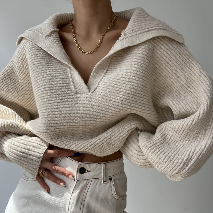 Kvinnors pullover med oversized passform och modern V-hals Mirla-Eva Jonsson