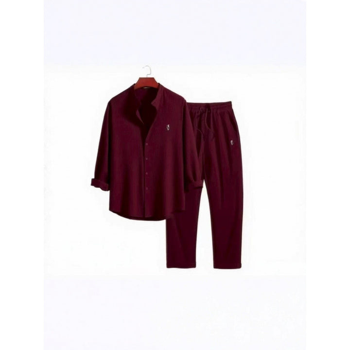 Kvinnors pyjamas set med elegant skjorta och bekväma byxor Mirla-Eva Jonsson