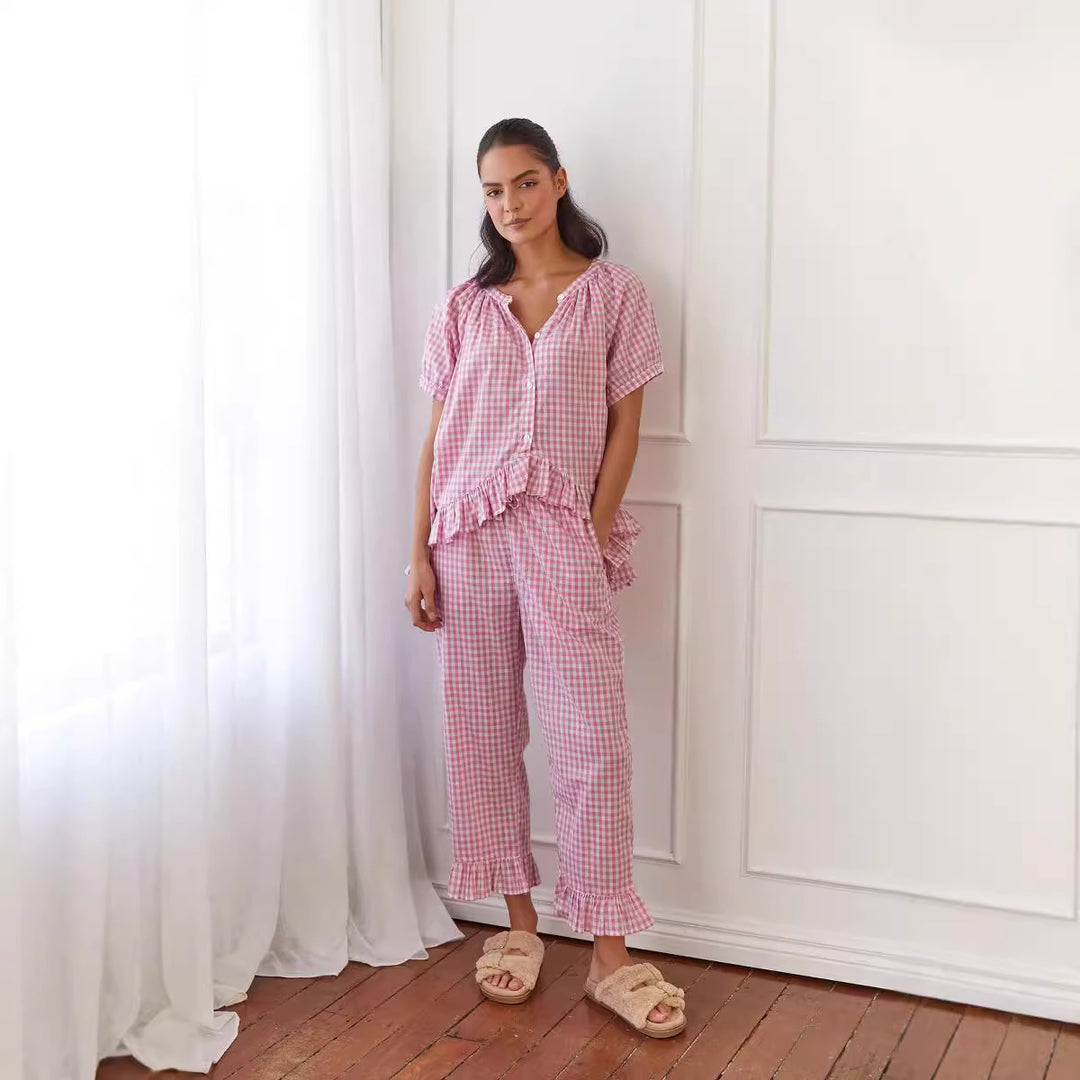 Kvinnors pyjamasset med volanger och rutigt mönster Mirla-Eva Jonsson