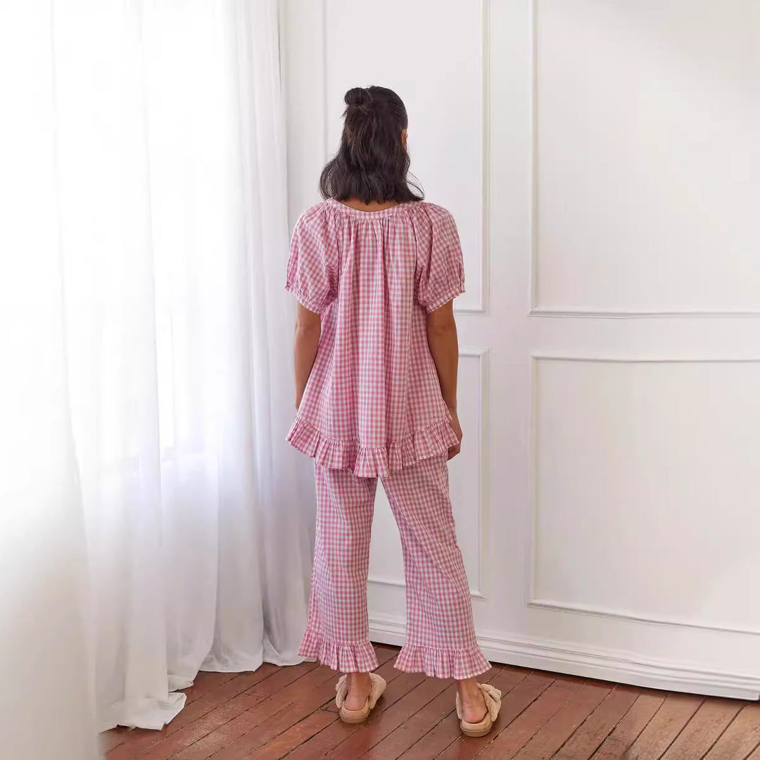 Kvinnors pyjamasset med volanger och rutigt mönster Mirla-Eva Jonsson