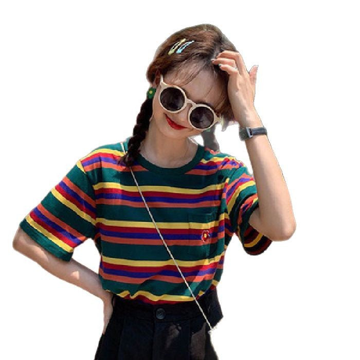 Kvinnors randig T-shirt med lös passform och klassisk rund hals-Eva Jonsson